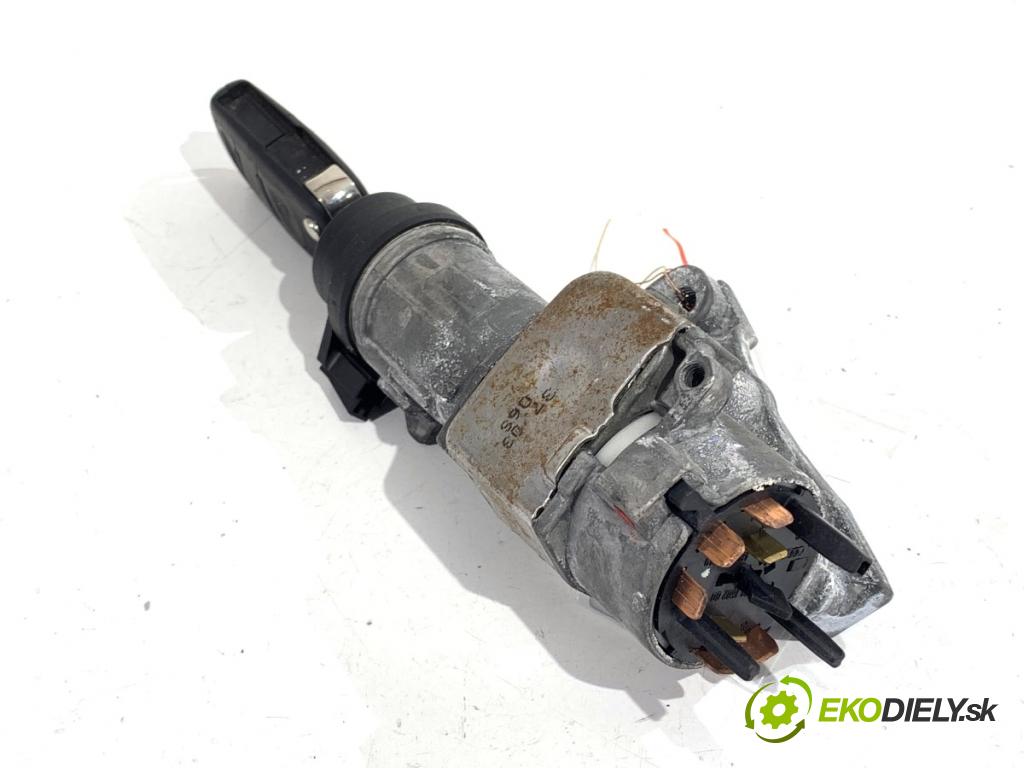 VW POLO IV 9N liftback 2003 47 kW 1.2 12V 1198 spinačka 4B0905851G (Spínacia skrinka)