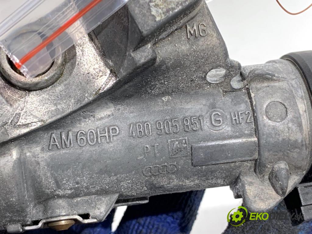 VW POLO IV 9N liftback 2003 47 kW 1.2 12V 1198 spinačka 4B0905851G (Spínacia skrinka)