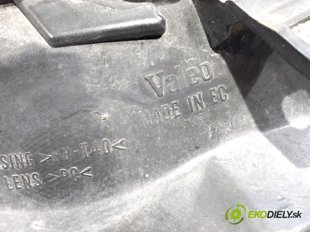 VW POLO IV 9N liftback 2003 47 kW 1.2 12V 1198 Svetlomet pravy predný
