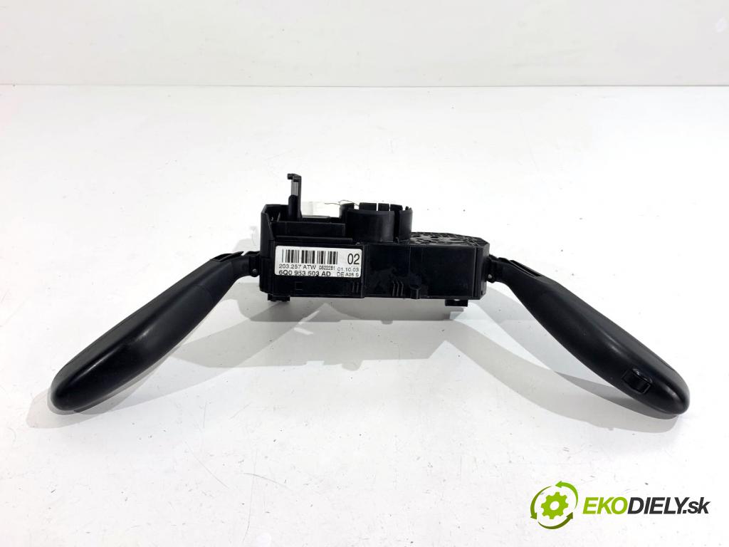 VW POLO IV 9N liftback 2003 47 kW 1.2 12V 1198 Prepínač kombinovaný 6Q0953503AD (Prepínacie páčky pod volantom)