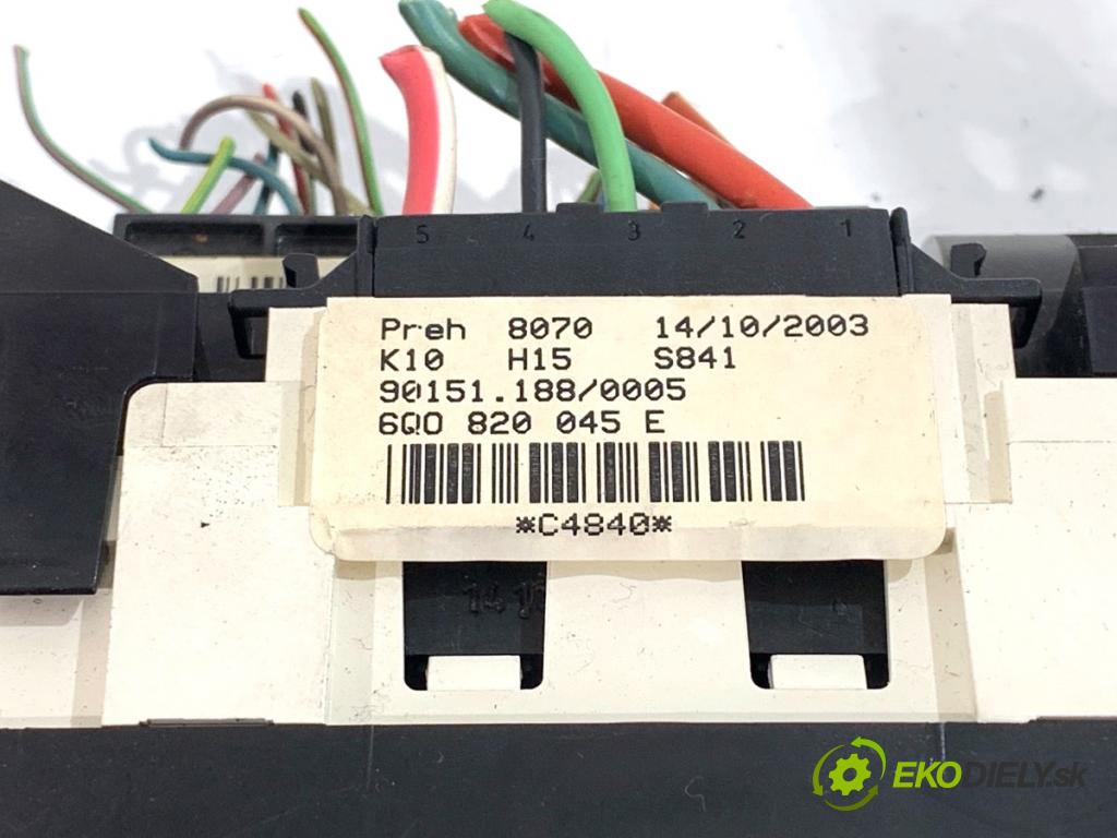 VW POLO IV 9N liftback 2003 47 kW 1.2 12V 1198 Panel ovládania kúrenia 6Q0820045E (Prepínacie páčky pod volantom)