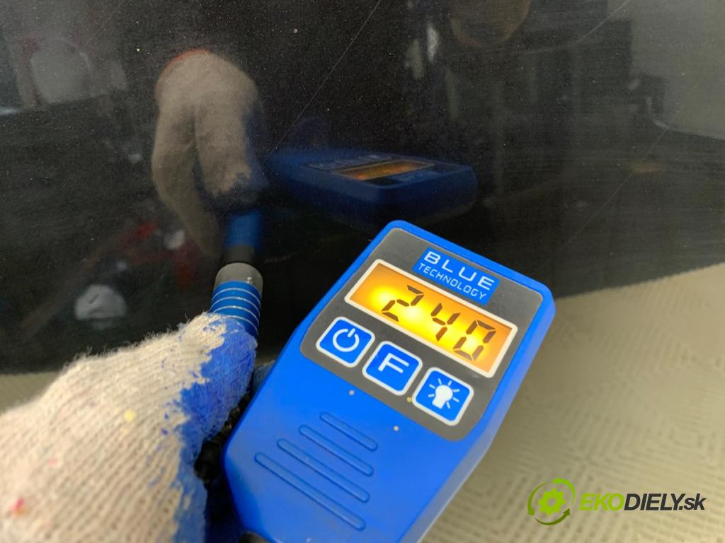 VW POLO IV 9N liftback 2003 47 kW 1.2 12V 1198 kapota  (Kapota)