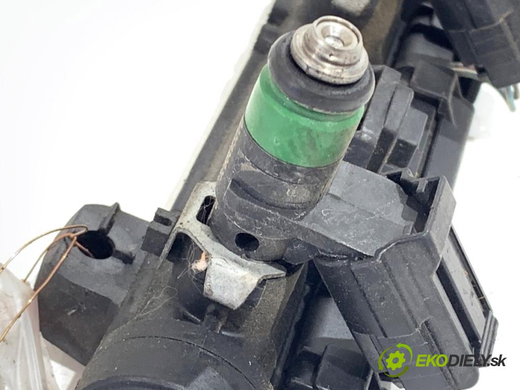 VW POLO IV 9N liftback 2003 47 kW 1.2 12V 1198 lišta vstřikovací 03E133320 (Vstřikovací lišta)