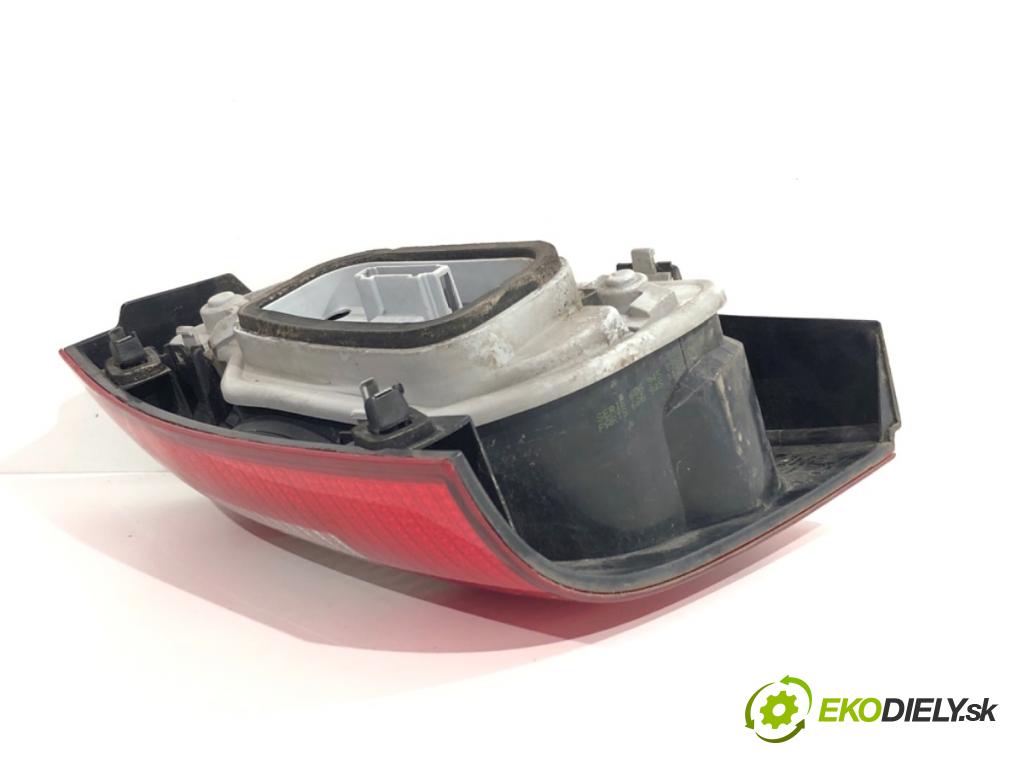 VW POLO IV 9N liftback 2003 47 kW 1.2 12V 1198 Svetlo pravy zad 6Q6945096G