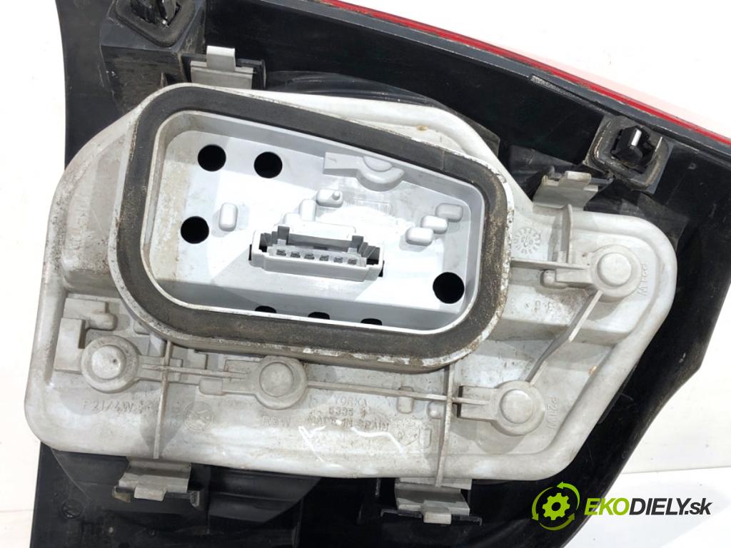 VW POLO IV 9N liftback 2003 47 kW 1.2 12V 1198 Svetlo pravy zad 6Q6945096G