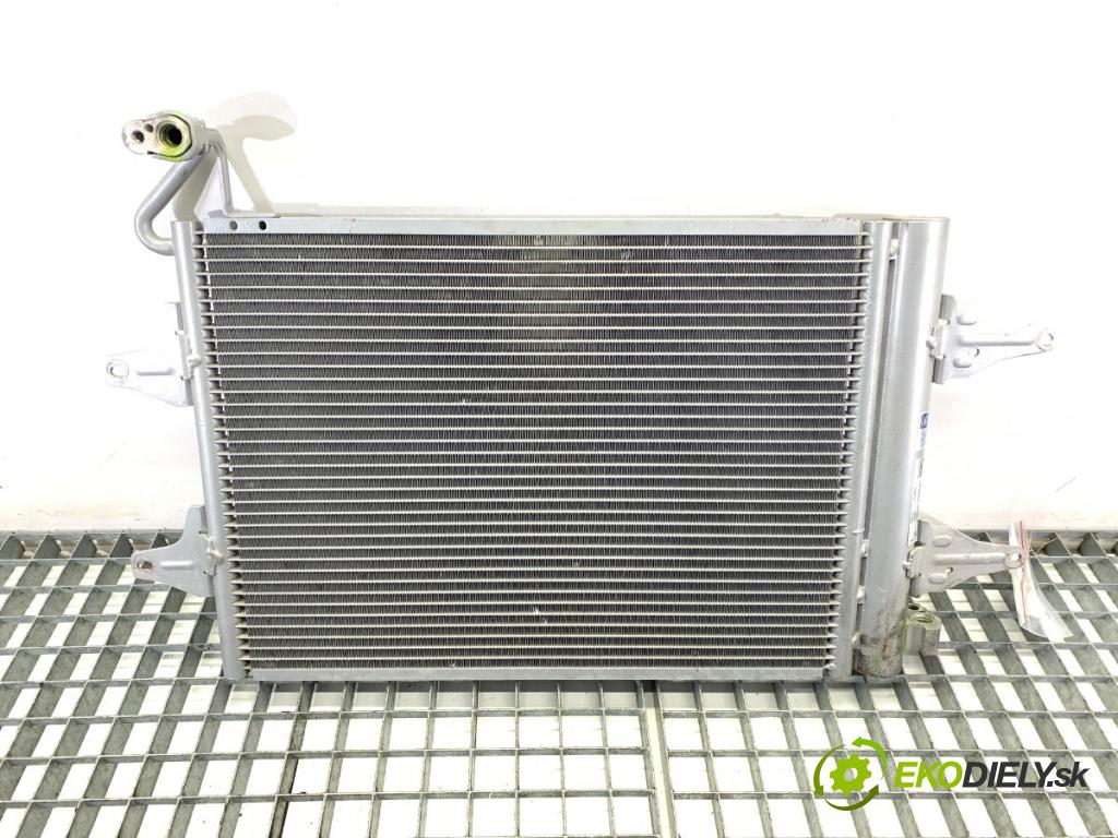 VW POLO IV 9N liftback 2003 47 kW 1.2 12V 1198 chladič klimatizace  (Chladič klimatizace)