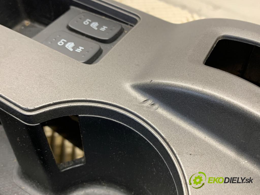 HONDA CR-V III SUV 2011 110 kW 2.2 i-DTEC 4WD (RE6) 2199 Tunel stredový (Stredový tunel)