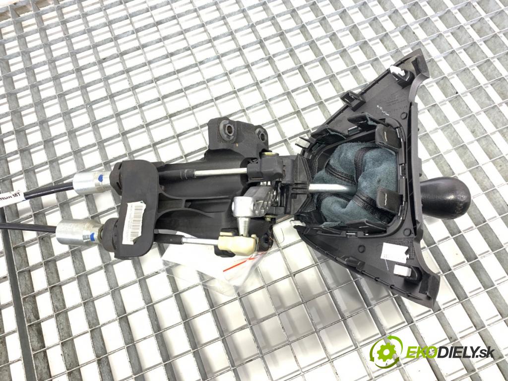 HONDA CR-V III SUV 2011 110 kW 2.2 i-DTEC 4WD (RE6) 2199 Kulisa 54000-SWW-G022-M1 (Rýchlostná páka (kulisa))