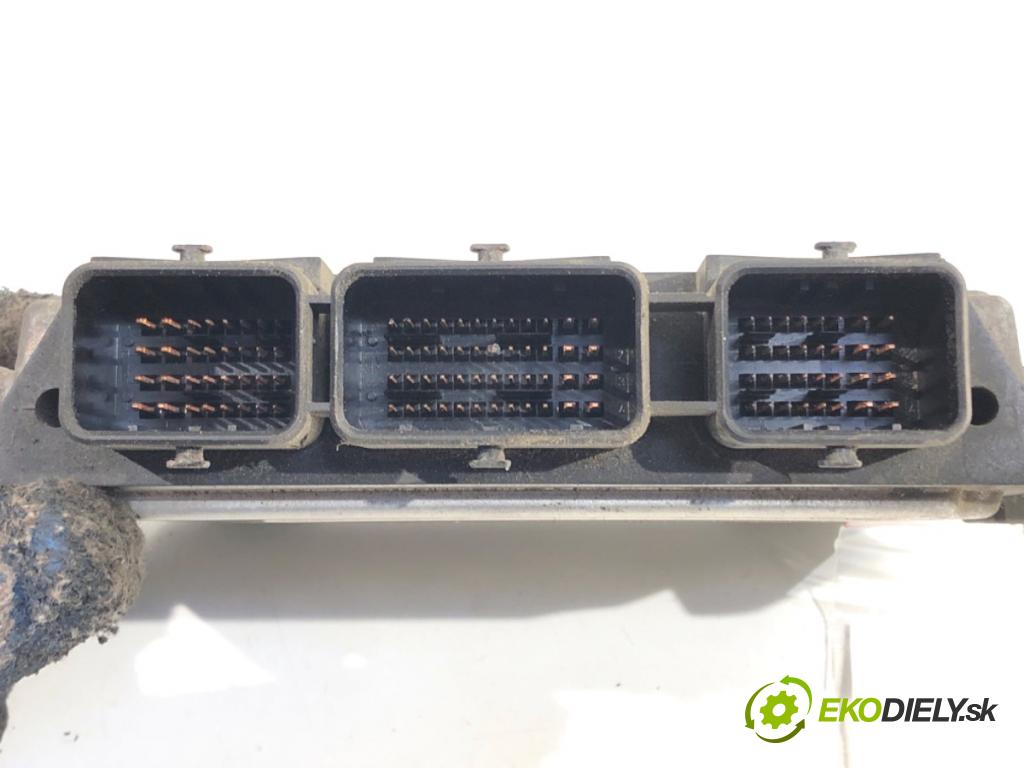 RENAULT SCÉNIC II nadwozie wielkoprzestrzenne (MPV) 2003 88 kW 1.9 dCi (JM0G, JM12, JM1G, JM2C) 1870 řídící jednotka motora 0281011390 8200310863 (Řídicí jednotka)