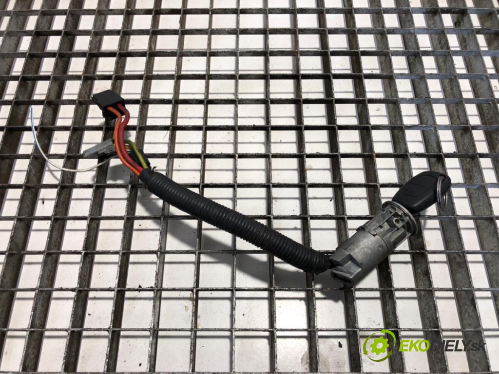 OPEL VIVARO A Autobus 2002 74 kW 1.9 DTI (F7, J7, A07) 1870 spinačka  (Spínacia skrinka)