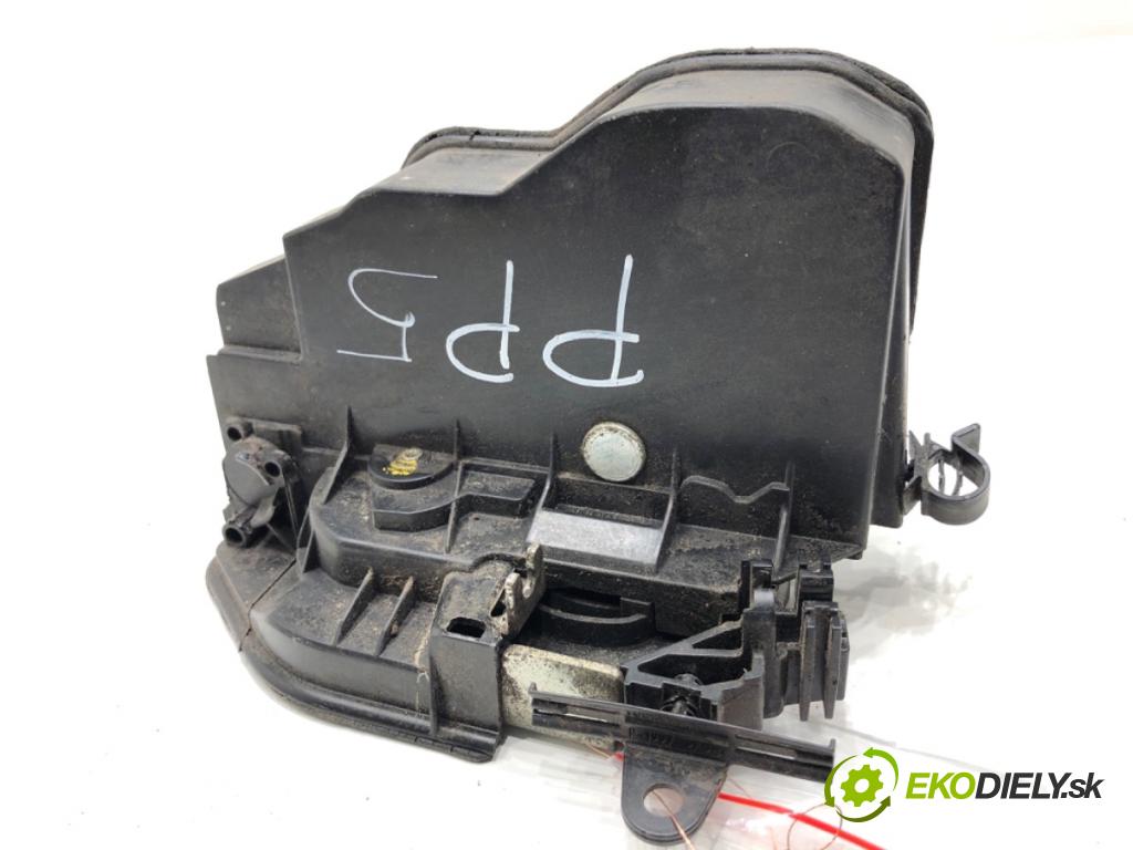 BMW E71 SUV 2013 180 kW xDrive 30 d 2993 zámok Dvere pravy predný 7202146