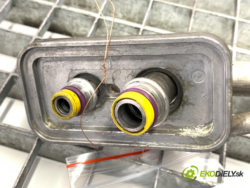 BMW E71 SUV 2013 180 kW xDrive 30 d 2993 rúrka klimatizácie 9187635 (Rúrka klimatizácie)