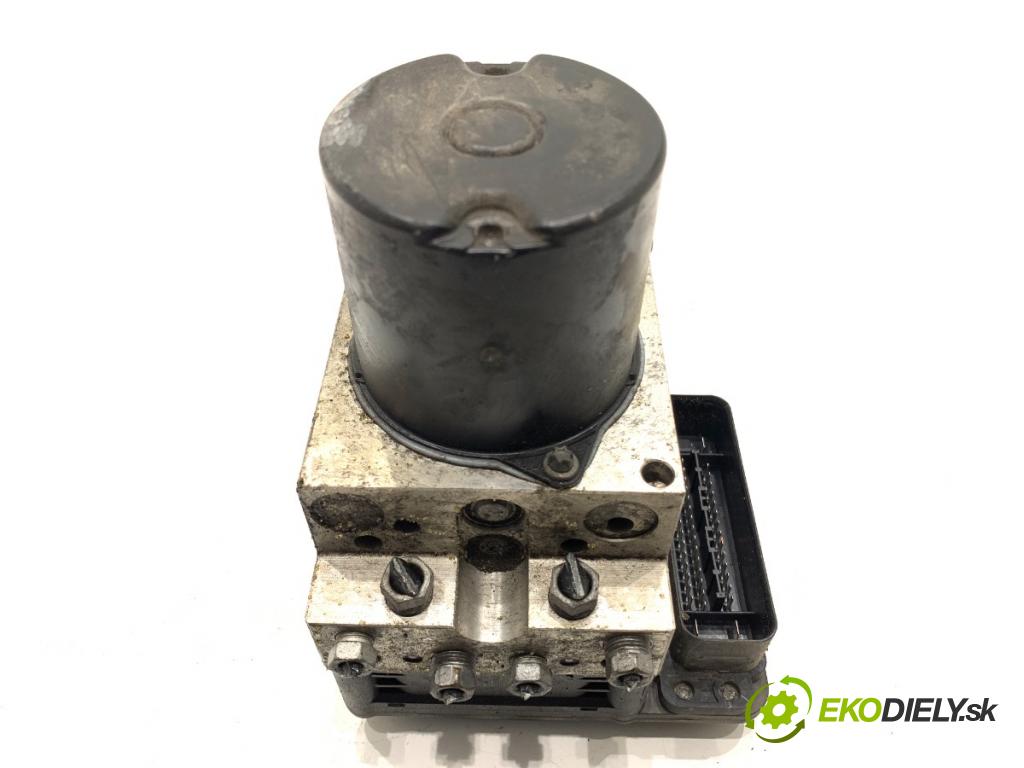 BMW E71 SUV 2013 180 kW xDrive 30 d 2993 Pumpa ABS 6785074 (Pumpa ABS)