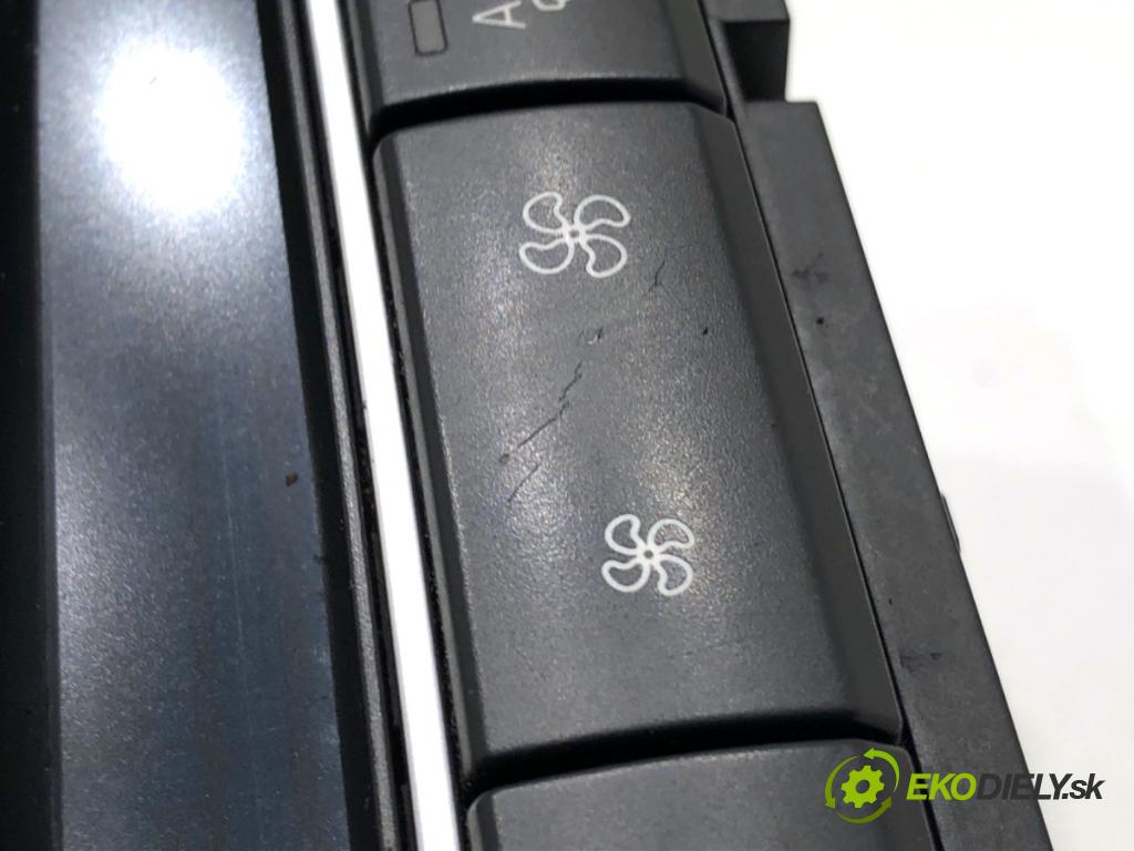 BMW E71 SUV 2013 180 kW xDrive 30 d 2993 Panel ovládania kúrenia 9234335 (Prepínacie páčky pod volantom)