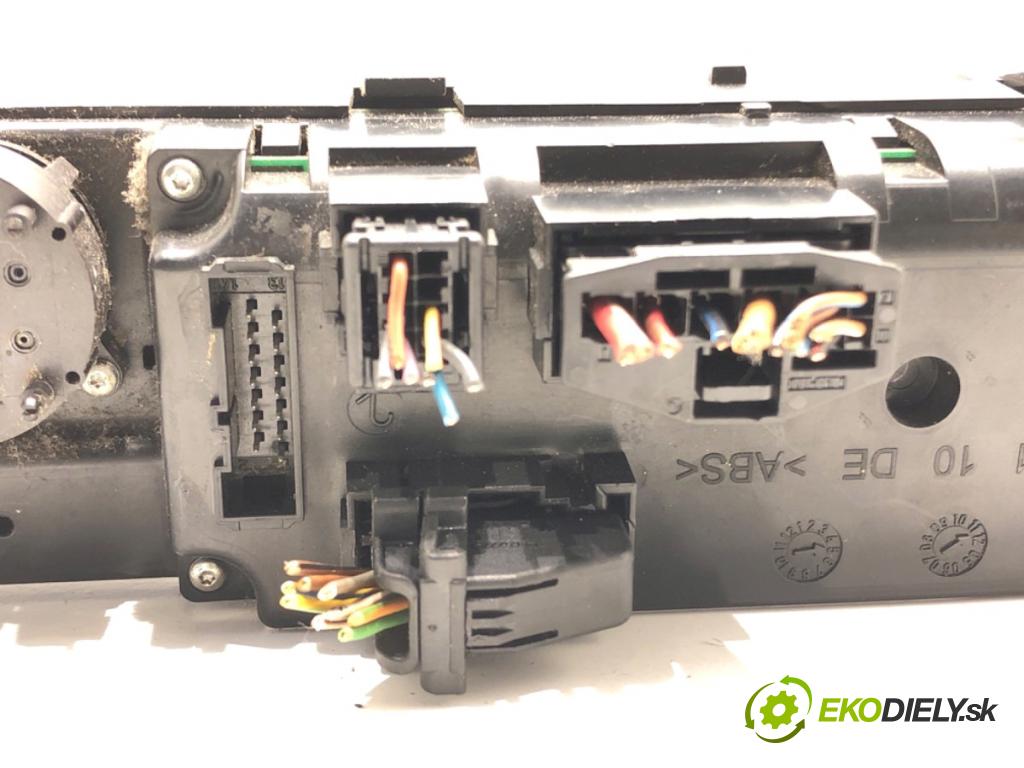 BMW E71 SUV 2013 180 kW xDrive 30 d 2993 Panel ovládania kúrenia 9234335 (Prepínacie páčky pod volantom)