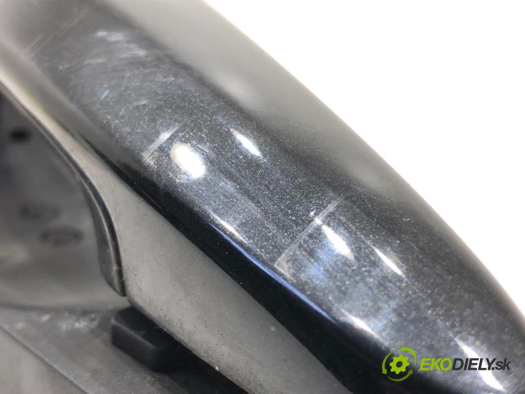 BMW E71 SUV 2013 180 kW xDrive 30 d 2993 Kľučka vonkajšia pravy predný