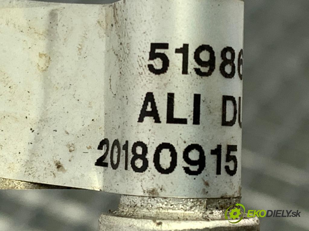 FIAT TIPO Kombi 2018 70 kW 1.4 (356WXA1B) 1368 rúrka klimatizácie 51986986 (Rúrka klimatizácie)