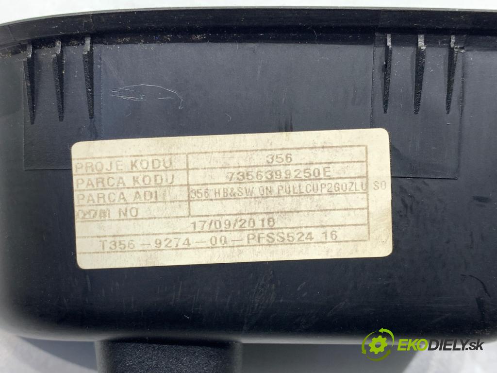 FIAT TIPO Kombi 2018 70 kW 1.4 (356WXA1B) 1368 Prepínač okien 7356399250E (Prepínacie páčky pod volantom)