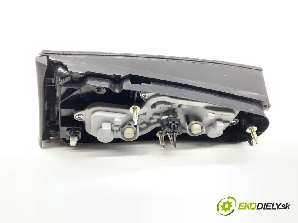 FIAT TIPO Kombi 2018 70 kW 1.4 (356WXA1B) 1368 Svetlo zad ľavá strana vnútorná 52097724 (Kľučka dverí ostatné)