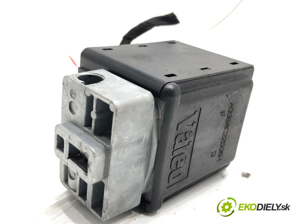 RENAULT SCÉNIC II nadwozie wielkoprzestrzenne (MPV) 2006 63 kW 1.5 dCi (JM1F) 1461 blokáda volantu 8200468515 (Riadenie ostatné)