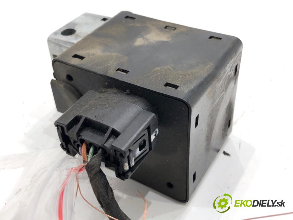 RENAULT SCÉNIC II nadwozie wielkoprzestrzenne (MPV) 2006 63 kW 1.5 dCi (JM1F) 1461 blokáda volantu 8200468515 (Riadenie ostatné)