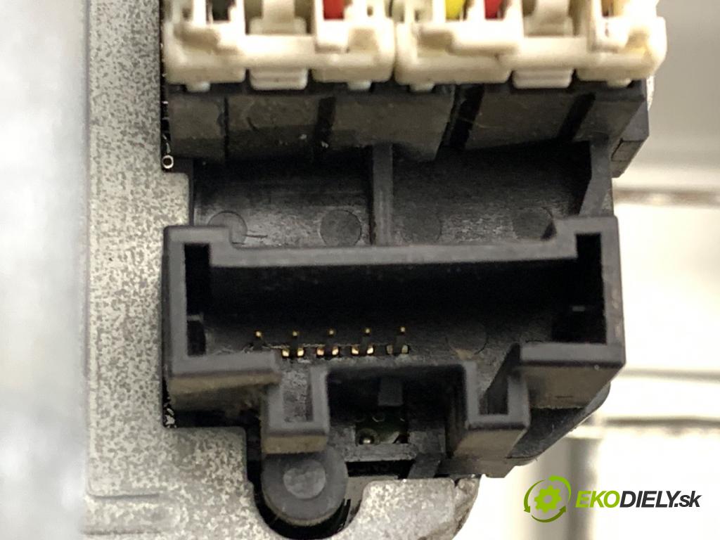 RENAULT SCÉNIC II nadwozie wielkoprzestrzenne (MPV) 2006 63 kW 1.5 dCi (JM1F) 1461 pumpa servočerpadlo 8200589332 (Servočerpadlo)