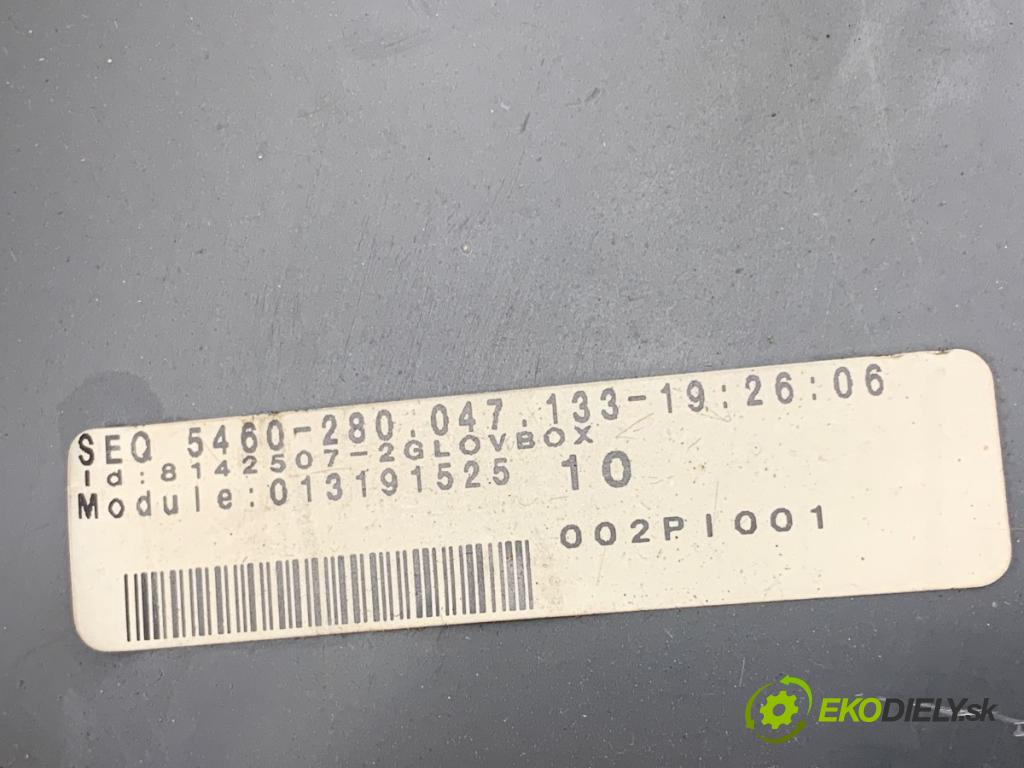 OPEL ASTRA H liftback 2007 66 kW 1.3 CDTI (L48) 1248 Priehradka, kastlík spolujazdca 013191525 (Priehradka (kastlík))