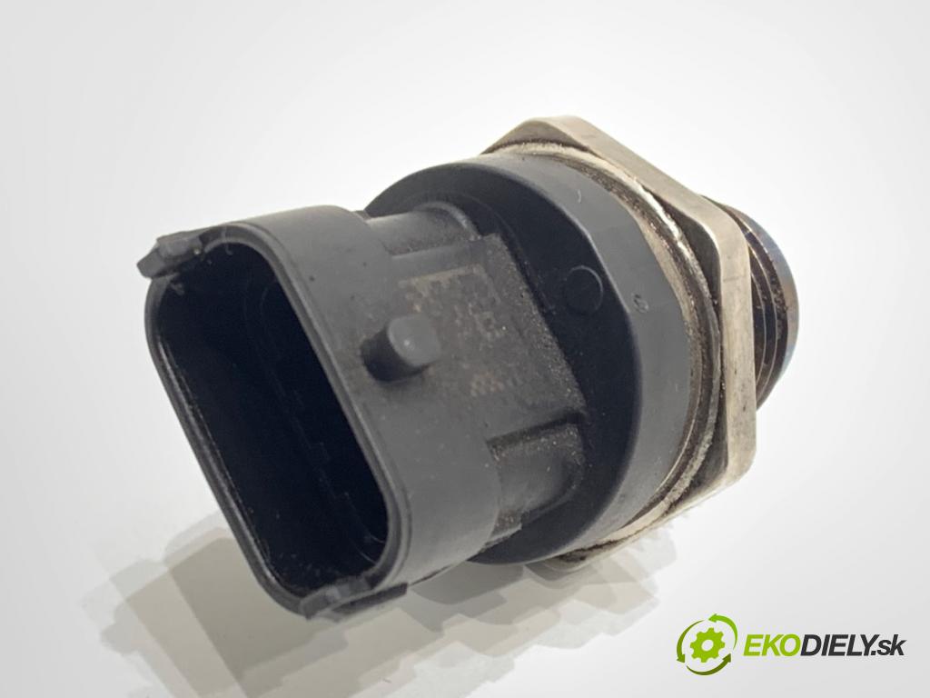 OPEL ASTRA H liftback 2007 66 kW 1.3 CDTI (L48) 1248 Snímač tlaku paliva 0281002706 (Snímač)