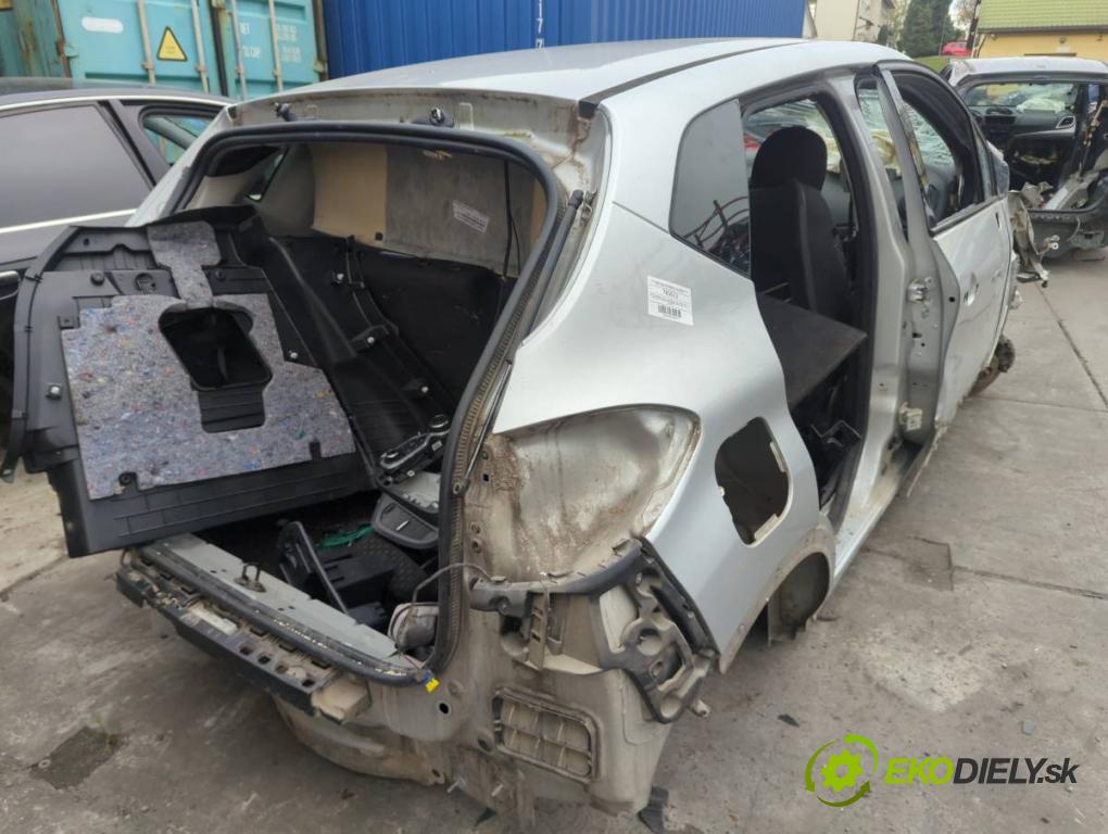 RENAULT CAPTUR I liftback 2018 87 kW 1.2 TCe 120 1197 karoséria ČTVRŤÁK: Blatník zad ľavy pravy prah strecha PODŁUŻNICA ľavy pravy