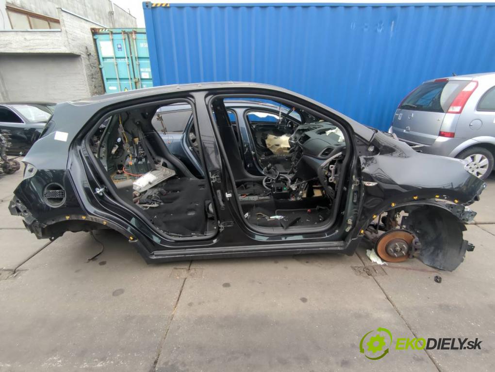 OPEL MOKKA SUV 2014 96 kW 1.7 CDTI (_76) 1686 karoséria ČTVRŤÁK: Blatník zad ľavy pravy prah strecha PODŁUŻNICA ľavy pravy