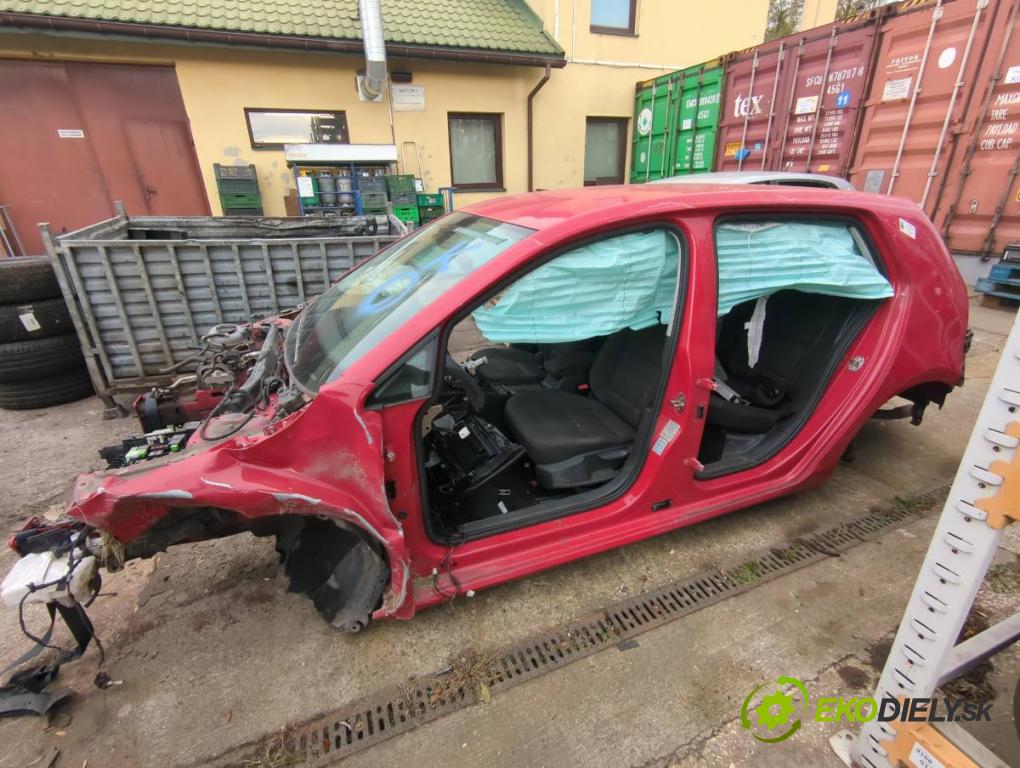 VW GOLF VII liftback 2016 81 kW 1.6 TDI 1598 karoséria ČTVRŤÁK: Blatník zad ľavy pravy prah strecha PODŁUŻNICA ľavy pravy