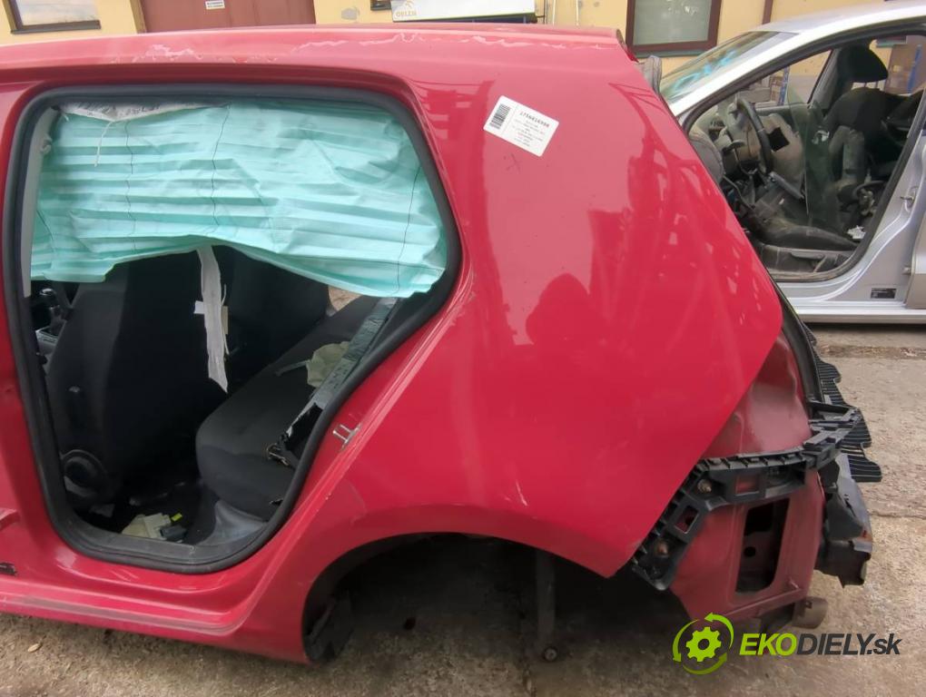 VW GOLF VII liftback 2016 81 kW 1.6 TDI 1598 karoséria ČTVRŤÁK: Blatník zad ľavy pravy prah strecha PODŁUŻNICA ľavy pravy