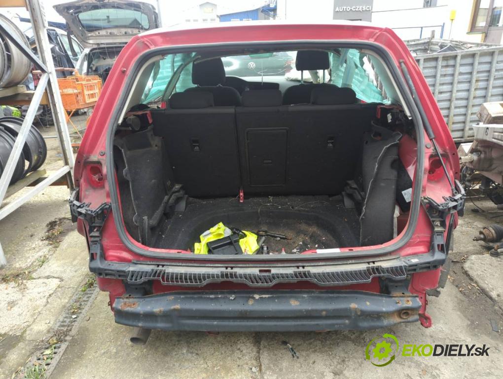 VW GOLF VII liftback 2016 81 kW 1.6 TDI 1598 karoséria ČTVRŤÁK: Blatník zad ľavy pravy prah strecha PODŁUŻNICA ľavy pravy