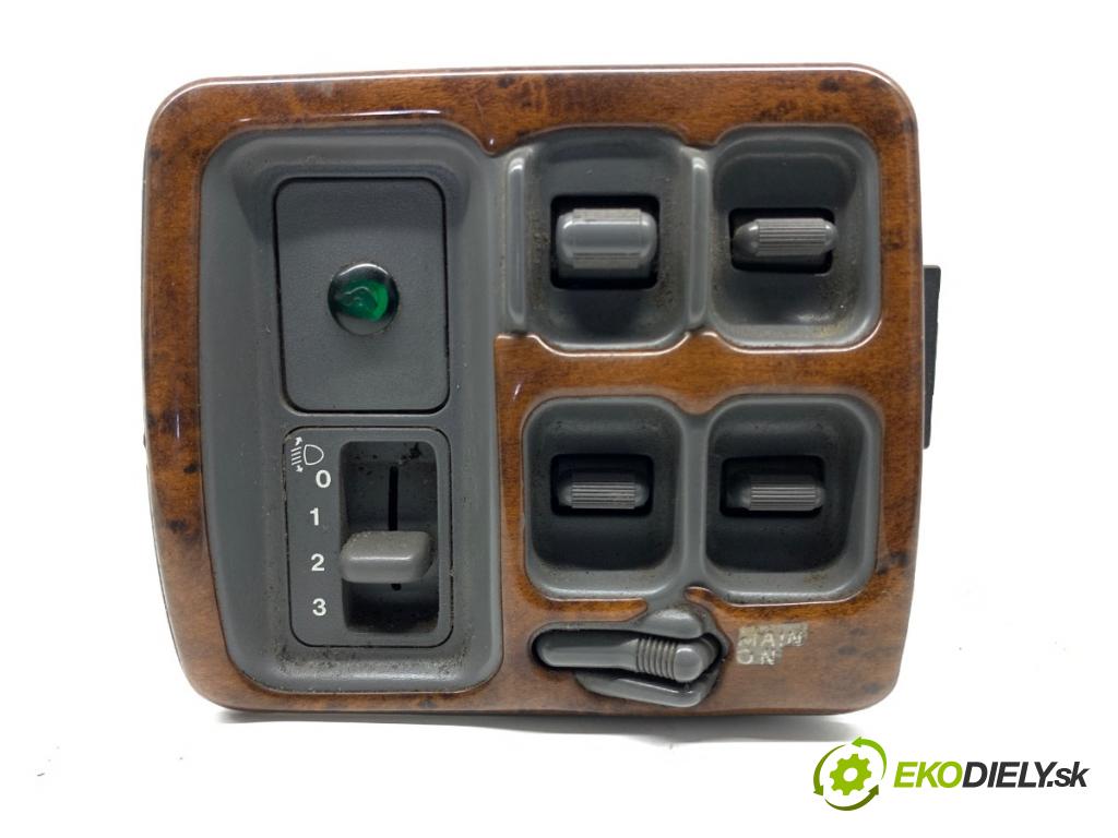 HONDA CR-V I SUV 1998 94 kW 2.0 1973 Prepínač okien M17432 (Prepínacie páčky pod volantom)