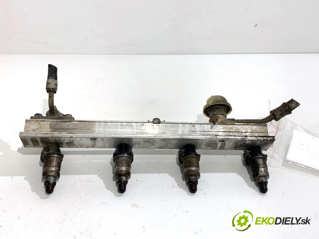 HONDA CR-V I SUV 1998 94 kW 2.0 1973 Lišta vstrekovacia  (Vstrekovacia lišta)