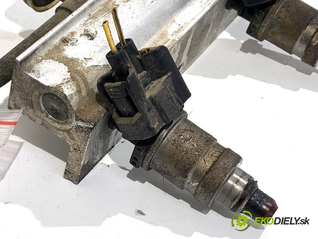 HONDA CR-V I SUV 1998 94 kW 2.0 1973 Lišta vstrekovacia  (Vstrekovacia lišta)