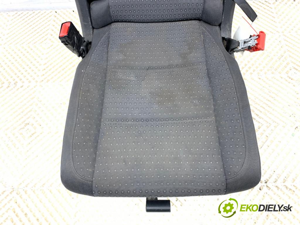 VW TOURAN nadwozie wielkoprzestrzenne (MPV) 2005 77 kW 1.9 TDI 1896 Sedadlo zad druhý rad