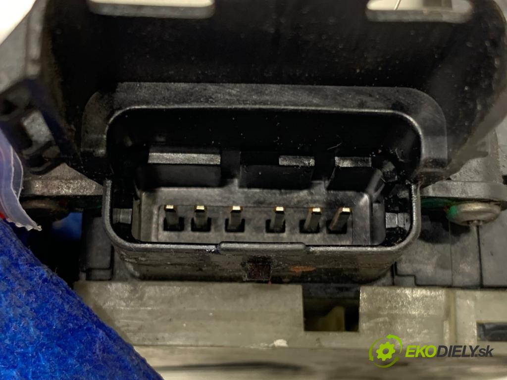 CITROEN C4 PICASSO I nadwozie wielkoprzestrzenne (MPV) 2007 80 kW 1.6 HDi 1560 zámok Dvere ľavy predný 24087158