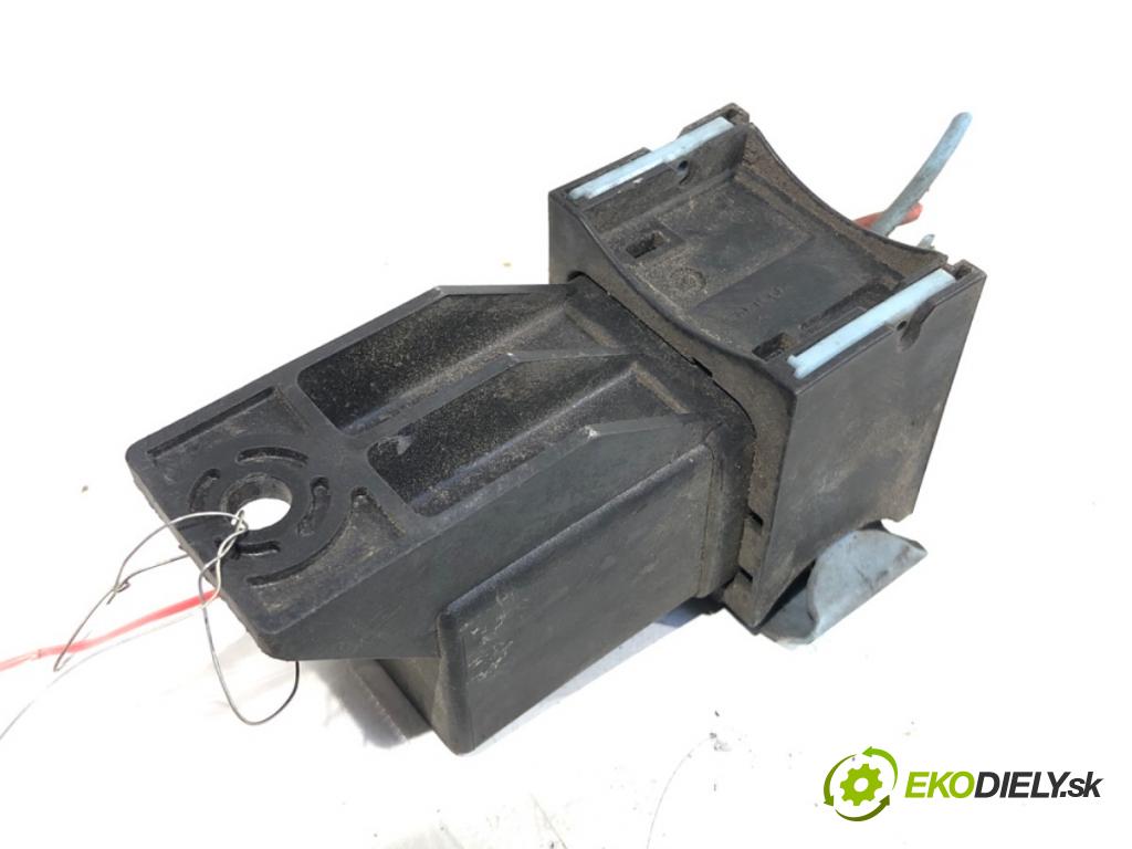 CITROEN C4 PICASSO I nadwozie wielkoprzestrzenne (MPV) 2007 80 kW 1.6 HDi 1560 relé sviečok žhavenia 9640469680 (Relé)