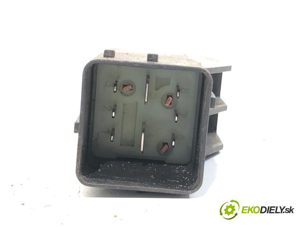 CITROEN C4 PICASSO I nadwozie wielkoprzestrzenne (MPV) 2007 80 kW 1.6 HDi 1560 relé sviečok žhavenia 9640469680 (Relé)