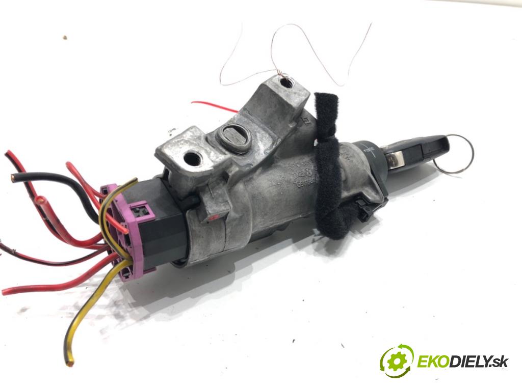 VW PASSAT B5 FL Kombi 2002 96 kW 1.9 TDI 1896 spinačka 4B0905851C (Spínacia skrinka)