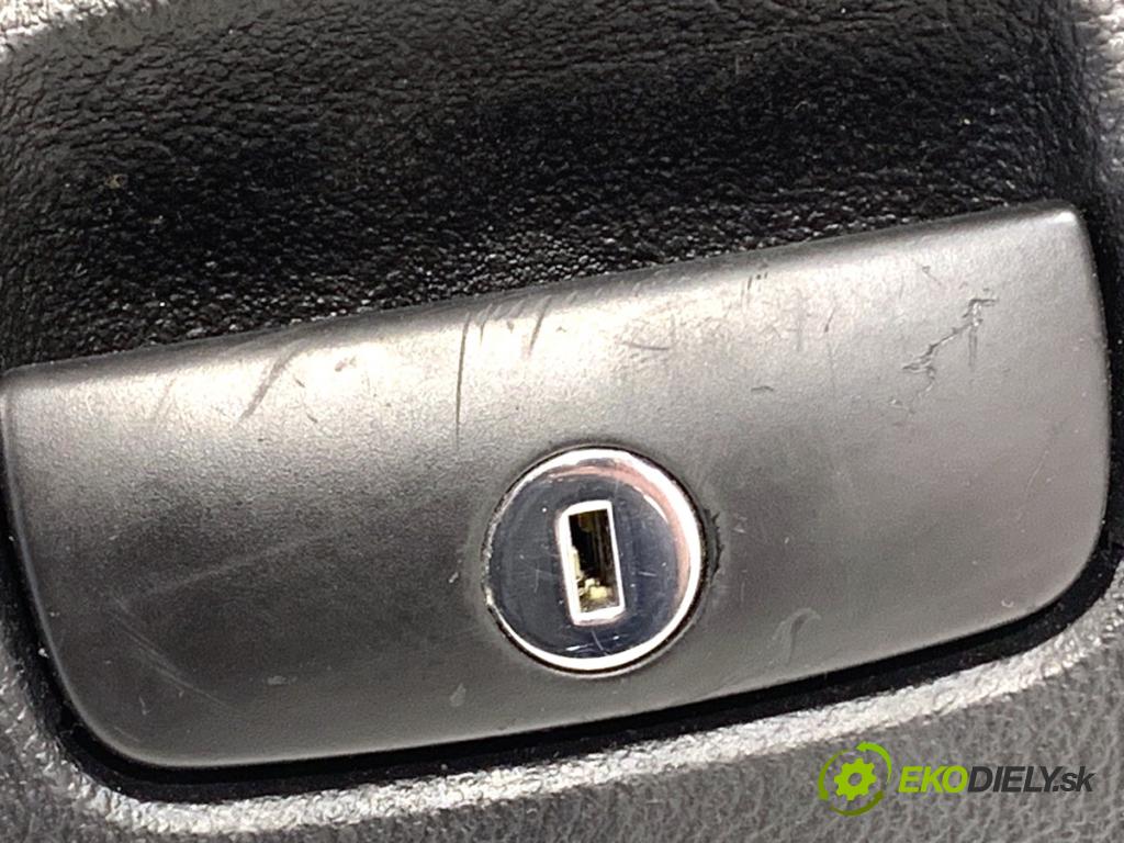 VW PASSAT B5 FL Kombi 2002 96 kW 1.9 TDI 1896 Priehradka, kastlík spolujazdca 3B1857101 (Priehradka (kastlík))