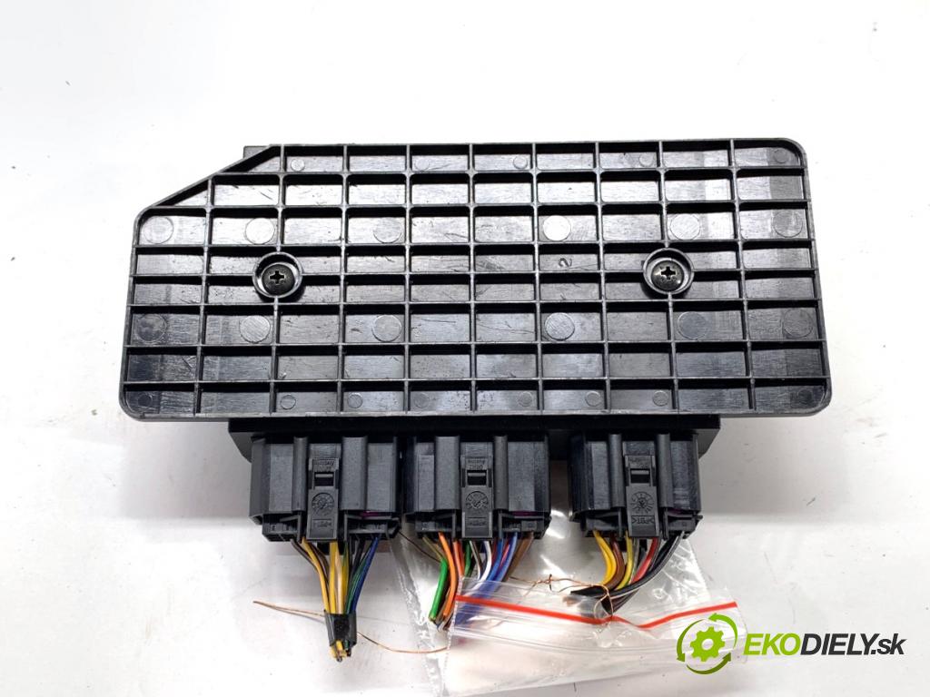 VW PASSAT B5 FL Kombi 2002 96 kW 1.9 TDI 1896 modul komfortu 1C0959799A (Komfortní modul)