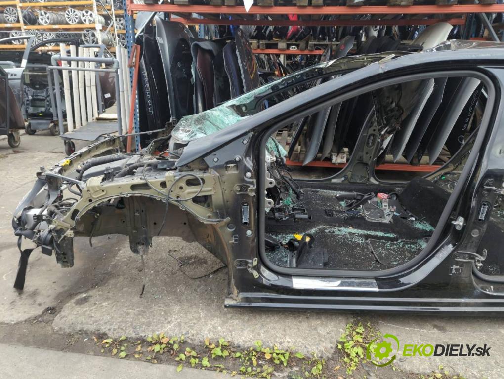 OPEL ASTRA K liftback 2019 110 kW 1.4 Turbo (68) 1399 karoséria ČTVRŤÁK: Blatník zad ľavy pravy prah strecha PODŁUŻNICA ľavy pravy