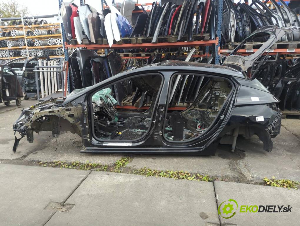 OPEL ASTRA K liftback 2019 110 kW 1.4 Turbo (68) 1399 karoséria ČTVRŤÁK: Blatník zad ľavy pravy prah strecha PODŁUŻNICA ľavy pravy
