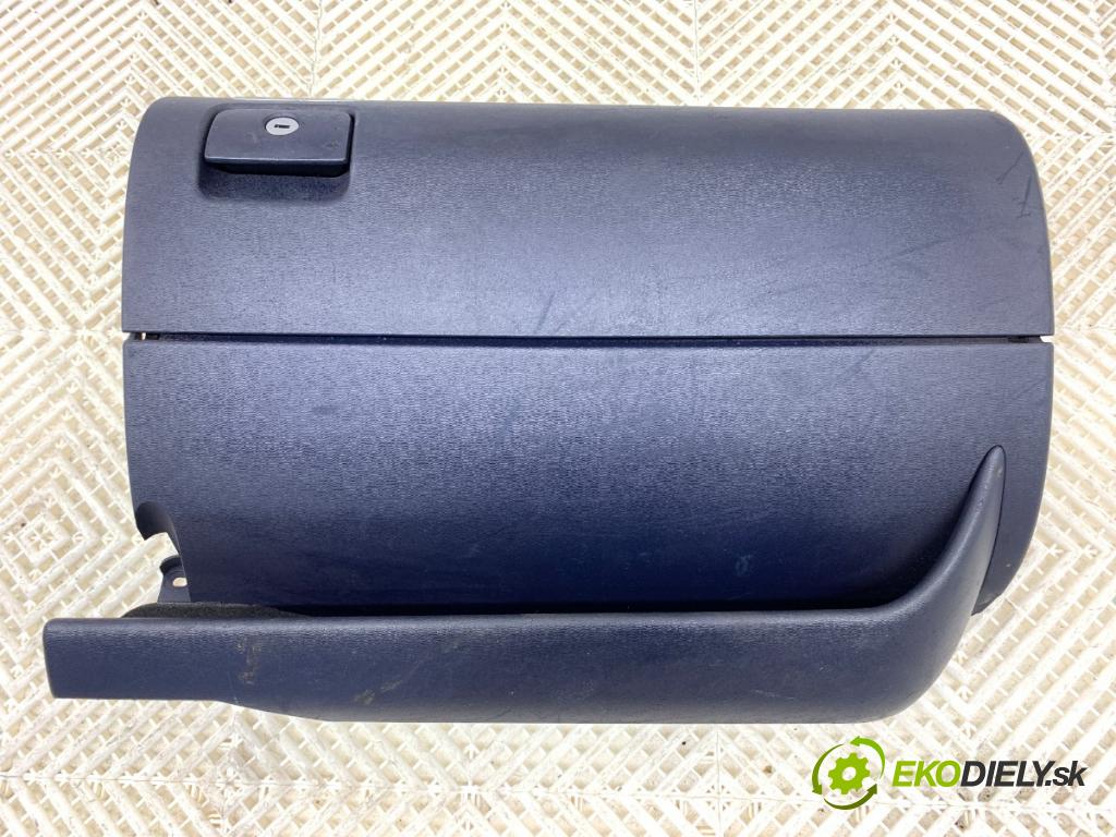 AUDI A3 8L liftback 2001 96 kW 1.9 TDI quattro 1896 Priehradka, kastlík spolujazdca  (Priehradka (kastlík))