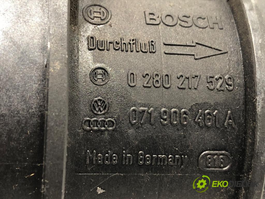 AUDI A3 8L liftback 2001 96 kW 1.9 TDI quattro 1896 Váha vzduchu 071906461A (Váha vzduchu)