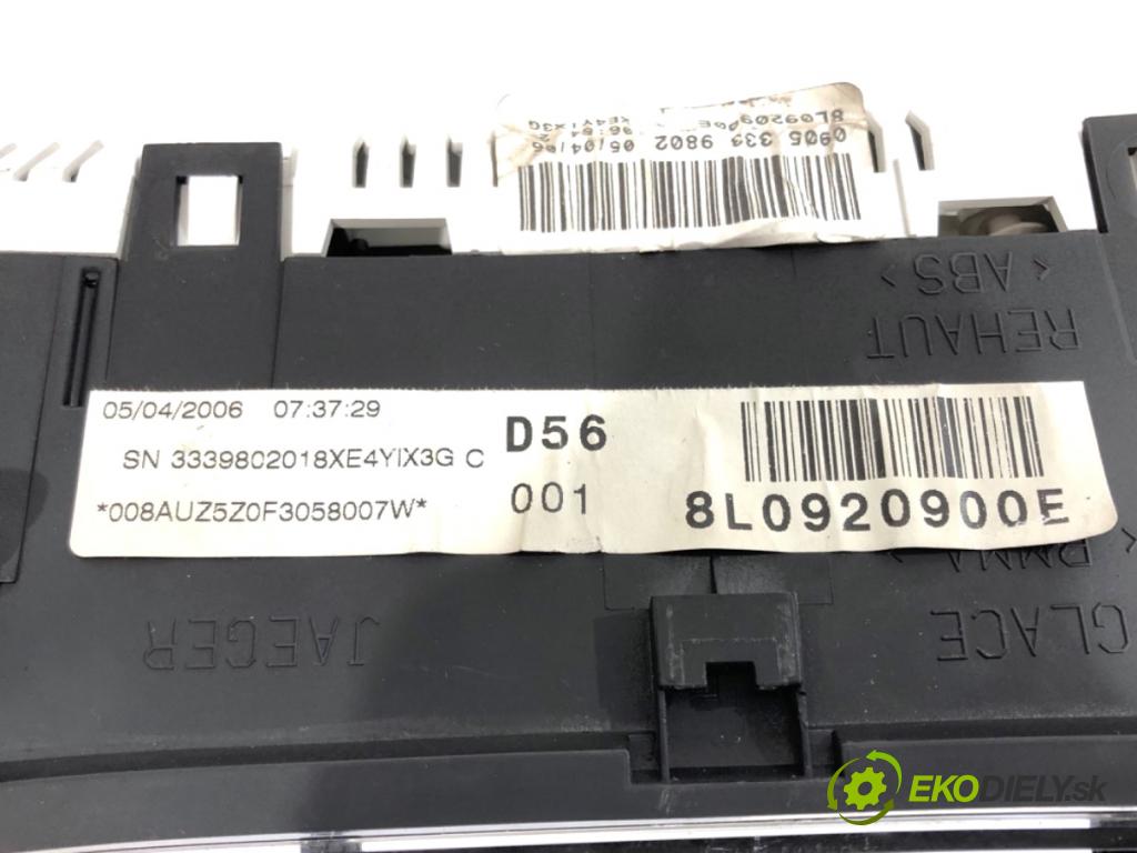 AUDI A3 8L liftback 2001 96 kW 1.9 TDI quattro 1896 Prístrojovka 8L0920900E (Prístrojová doska)