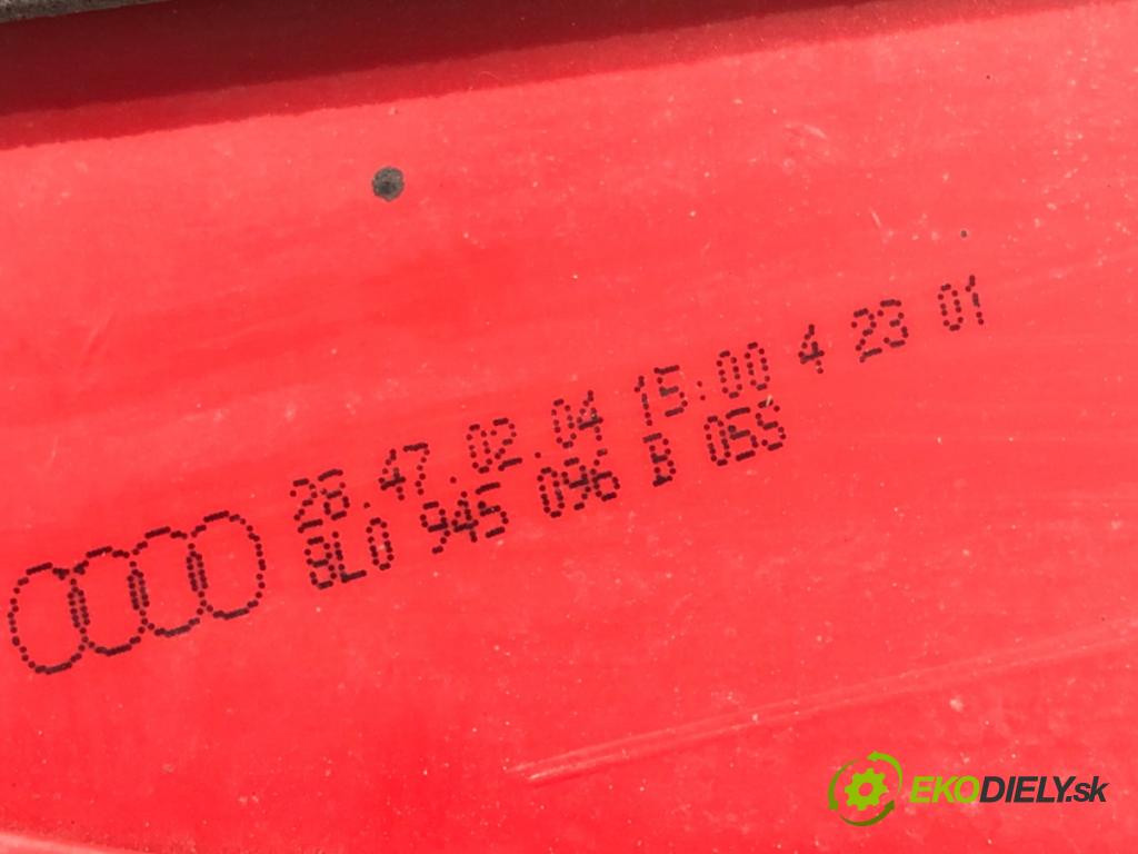 AUDI A3 8L liftback 2001 96 kW 1.9 TDI quattro 1896 Svetlo pravy zad