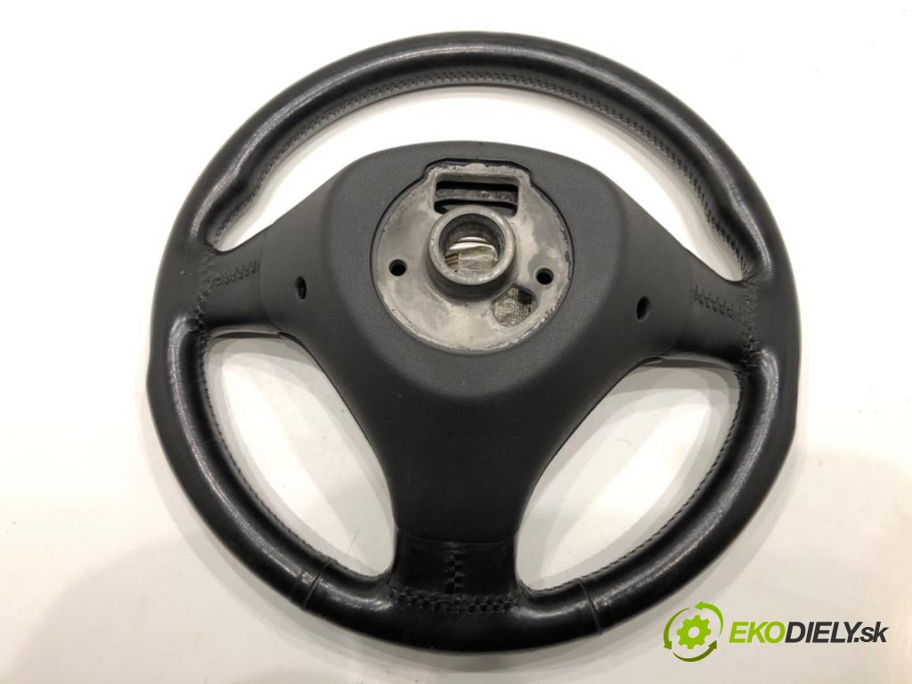 AUDI A3 8L liftback 2001 96 kW 1.9 TDI quattro 1896 Volant  (Volant)